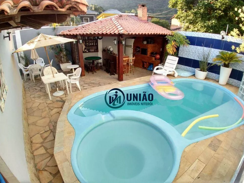 Casa, 3 quartos, 260 m² - Foto 1