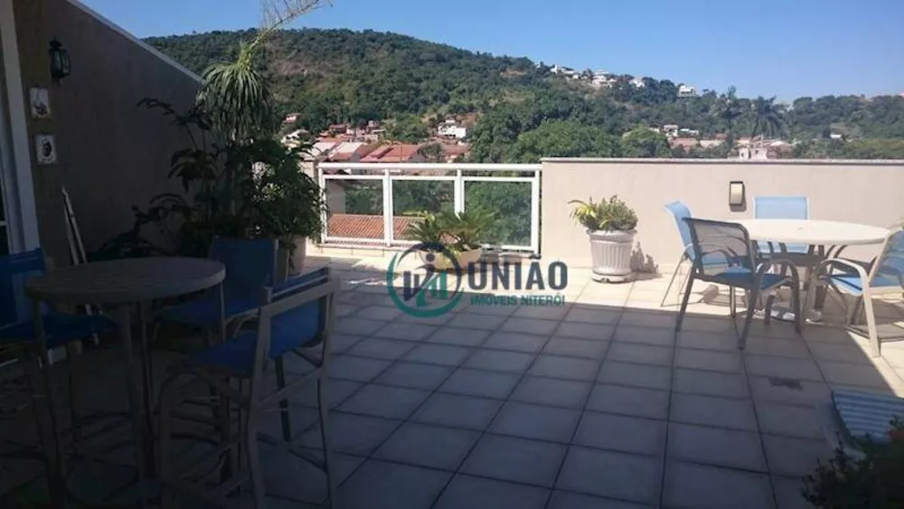 Cobertura à venda com 4 quartos, 200m² - Foto 4