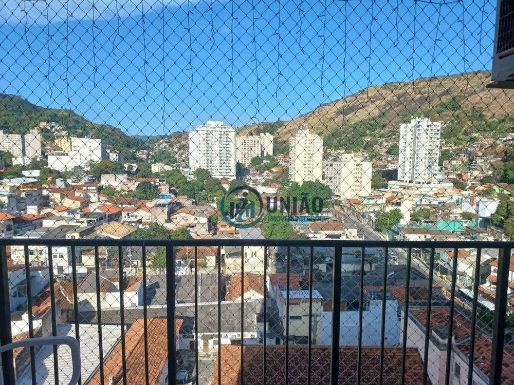 Apartamento à venda com 3 quartos, 81m² - Foto 1