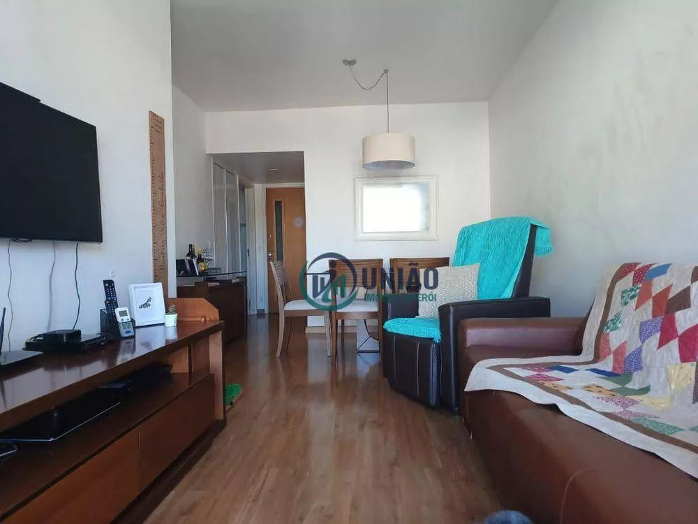 Apartamento à venda com 3 quartos, 81m² - Foto 4