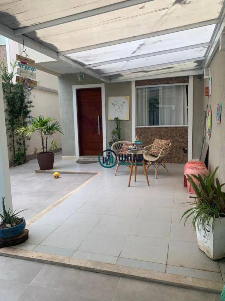 Casa, 4 quartos, 176 m² - Foto 1