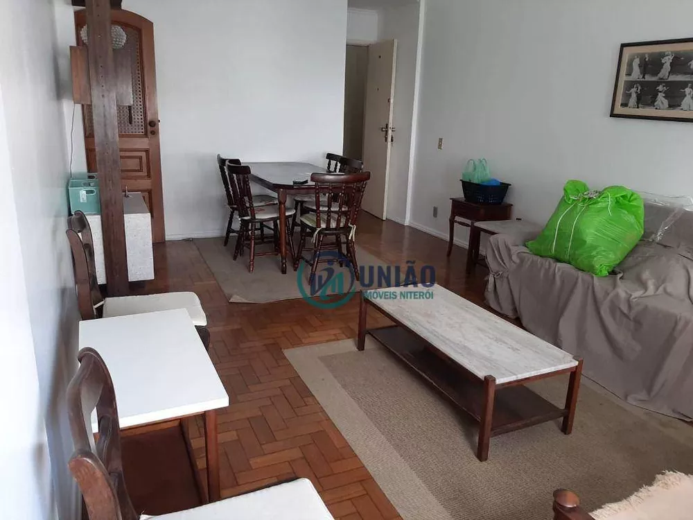 Apartamento à venda com 2 quartos, 77m² - Foto 2