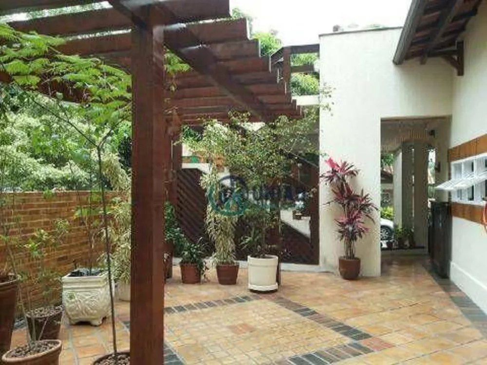 Casa de Condomínio à venda com 3 quartos, 164m² - Foto 2