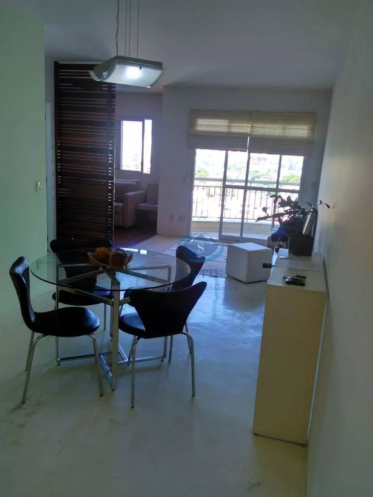 Apartamento à venda com 2 quartos, 67m² - Foto 2