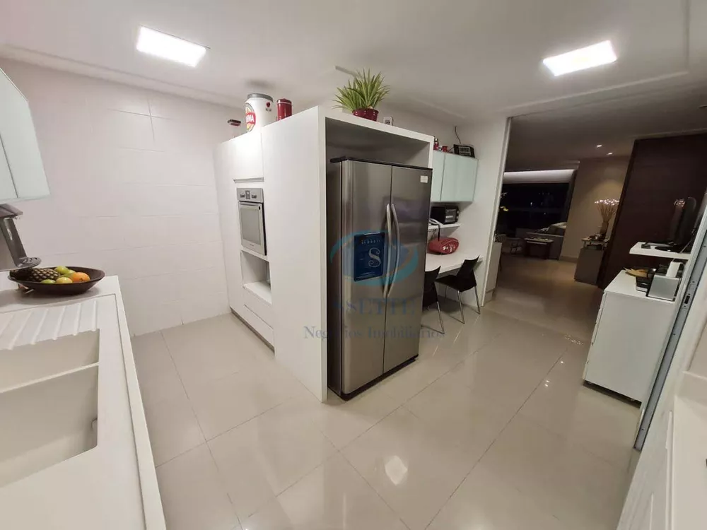 Apartamento à venda com 3 quartos, 141m² - Foto 5