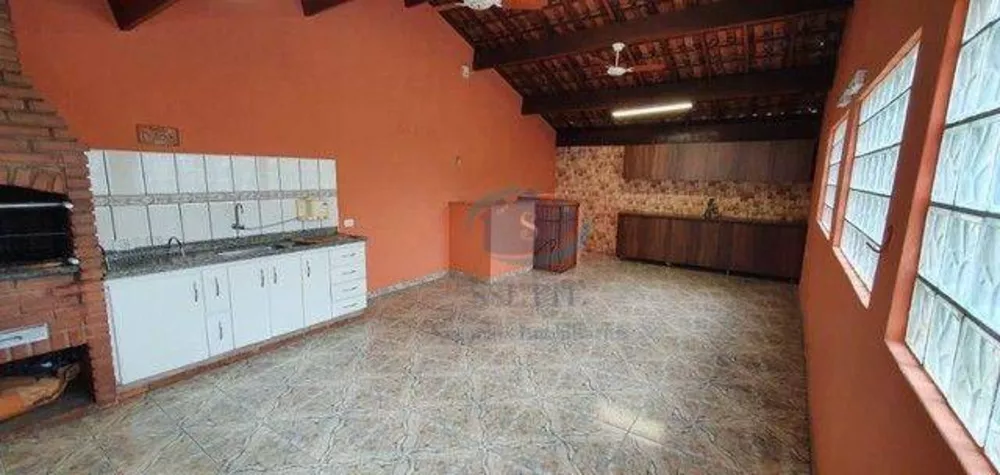 Casa para alugar com 3 quartos, 200m² - Foto 15