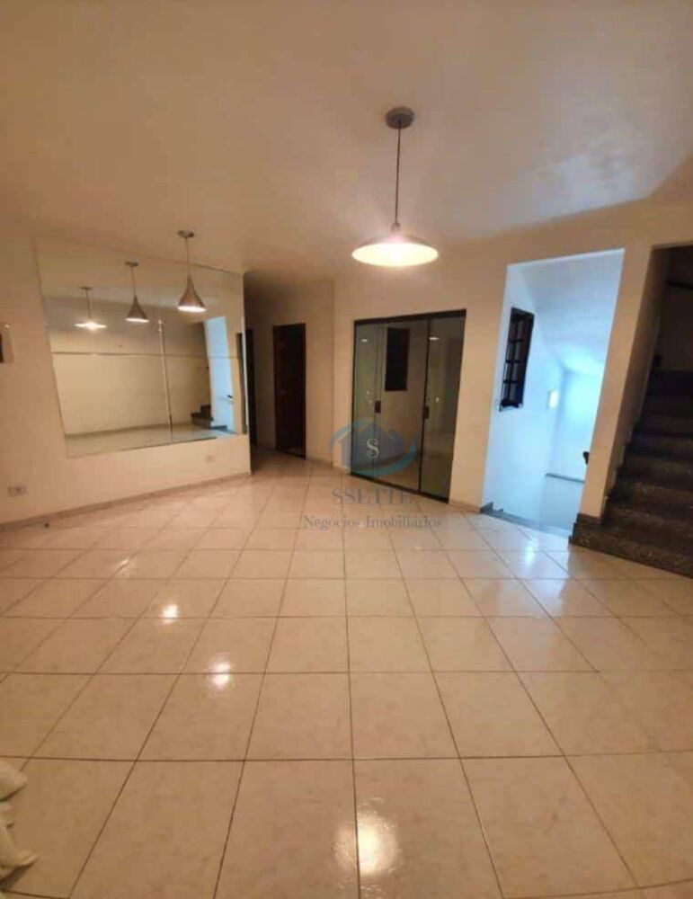 Sobrado à venda com 3 quartos, 117m² - Foto 1