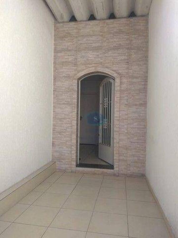 Casa à venda com 3 quartos, 200m² - Foto 3