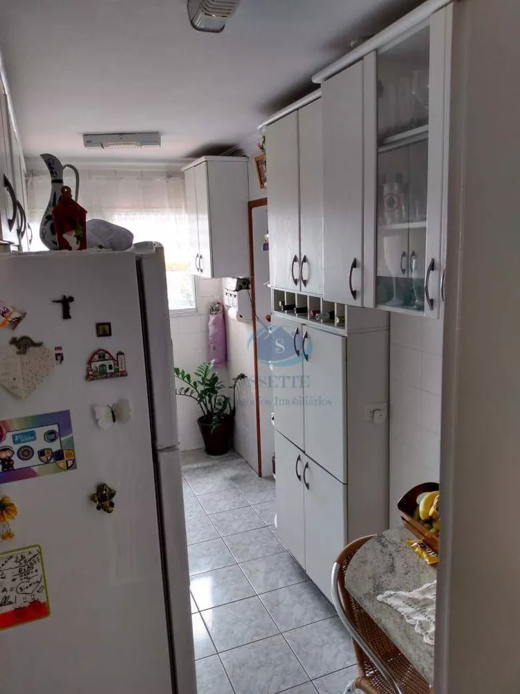 Apartamento à venda com 2 quartos, 68m² - Foto 3