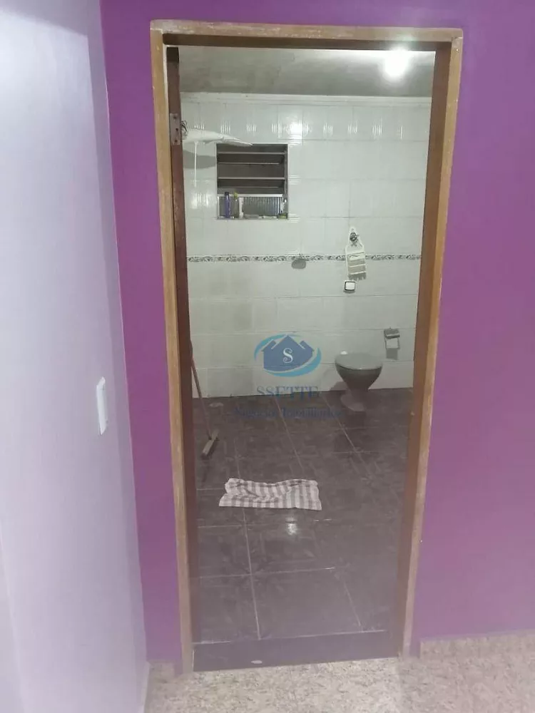 Sobrado à venda com 4 quartos, 200m² - Foto 2