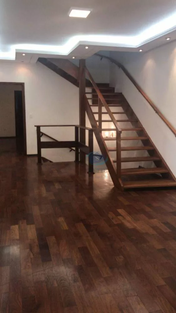 Sobrado à venda com 4 quartos, 480m² - Foto 2