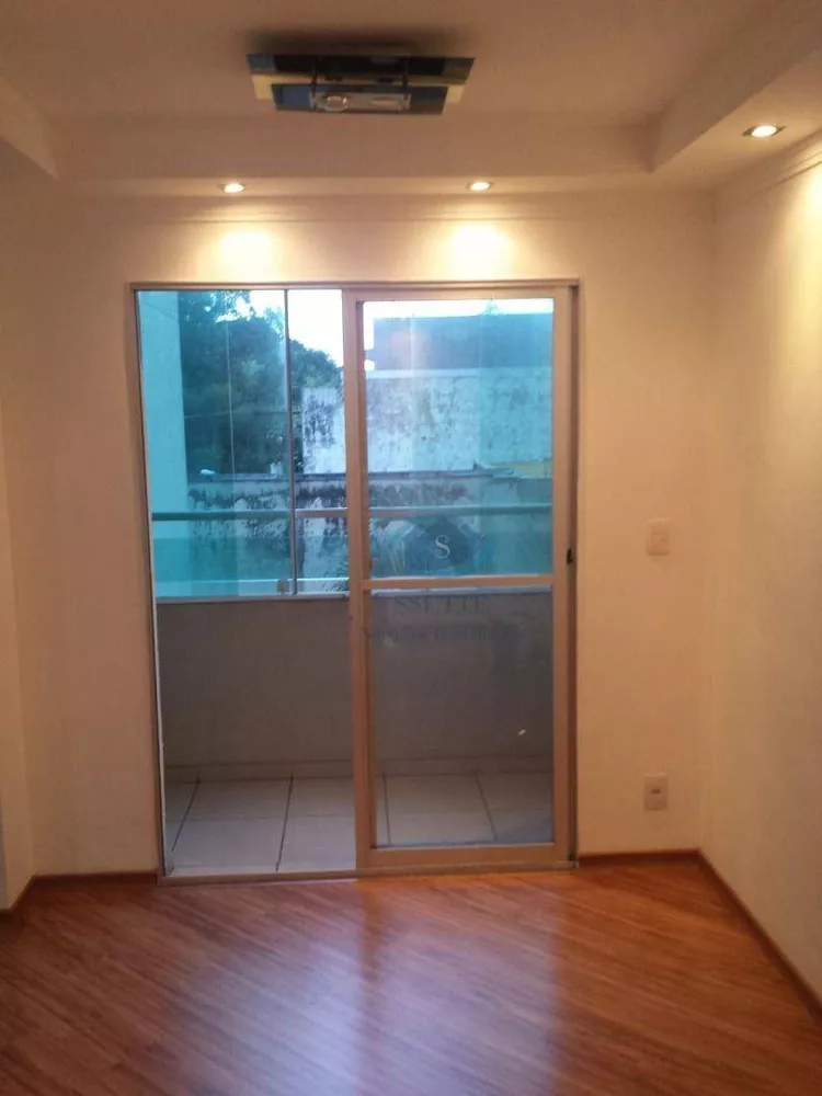 Apartamento à venda com 2 quartos, 45m² - Foto 3