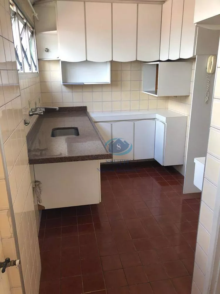 Apartamento à venda com 2 quartos, 60m² - Foto 3