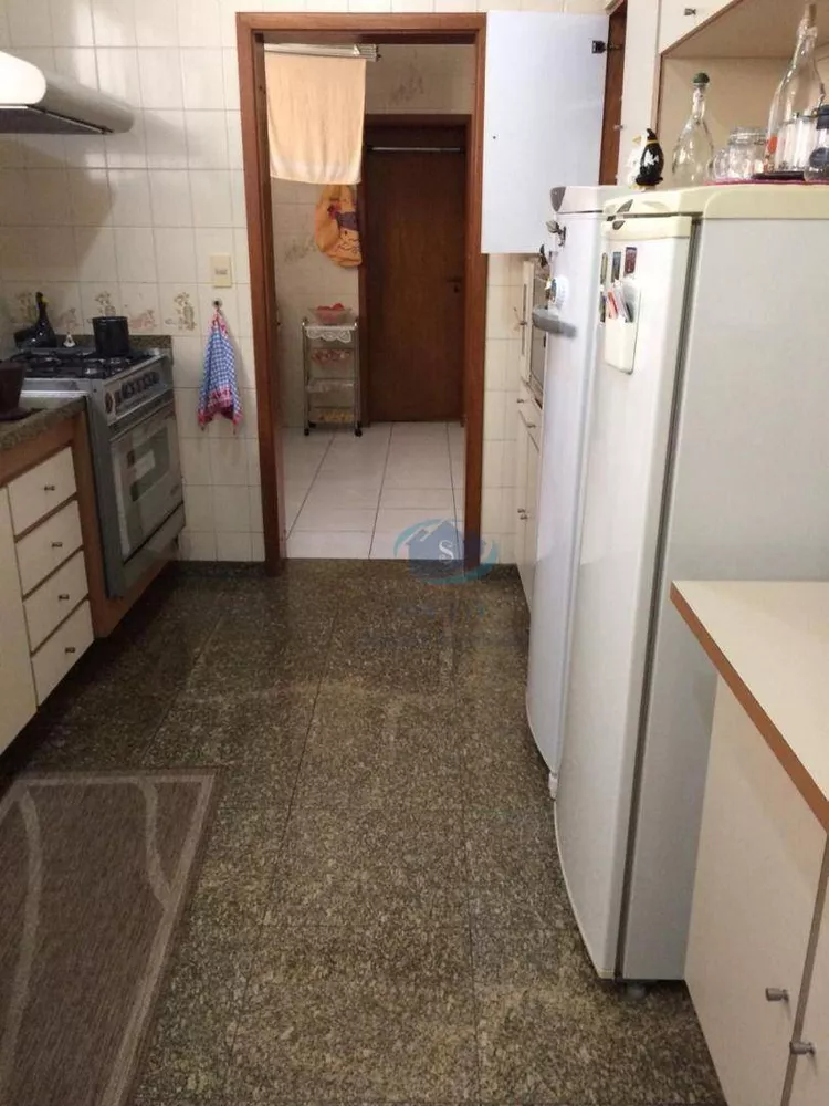 Apartamento à venda com 4 quartos, 300m² - Foto 5