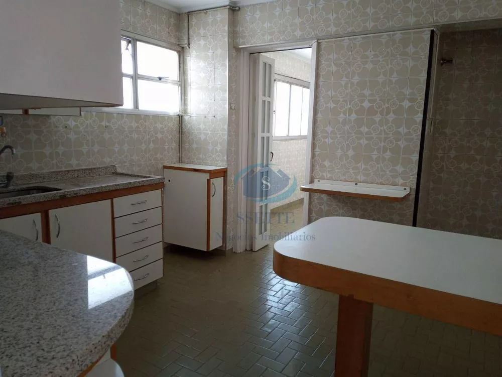 Apartamento à venda com 2 quartos, 82m² - Foto 2