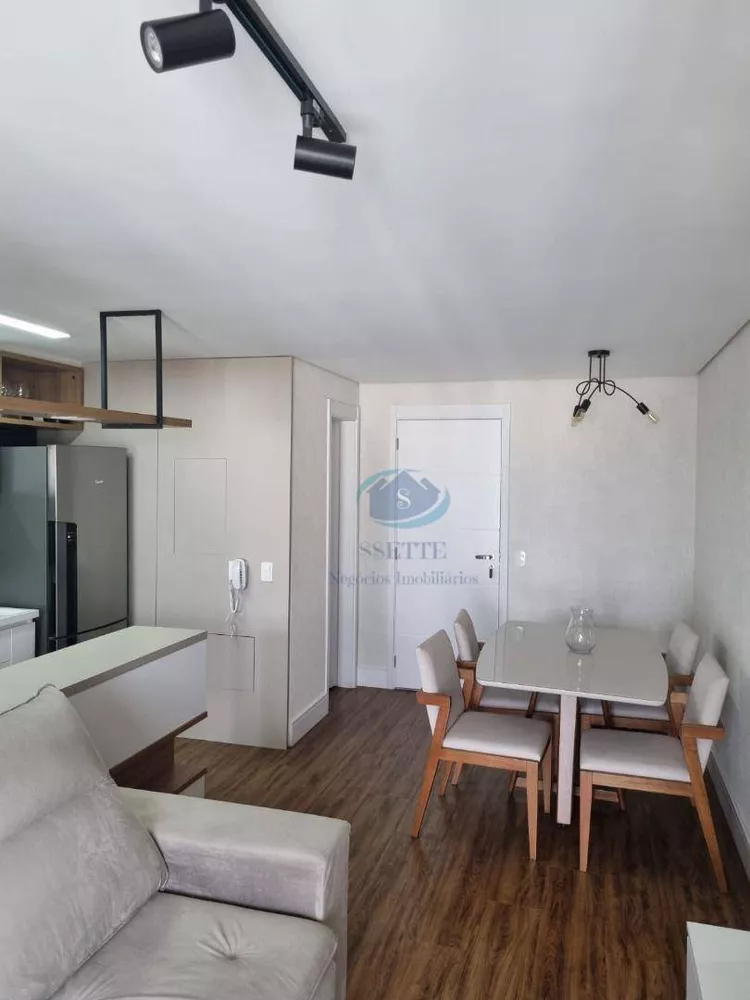 Apartamento à venda com 3 quartos, 84m² - Foto 2