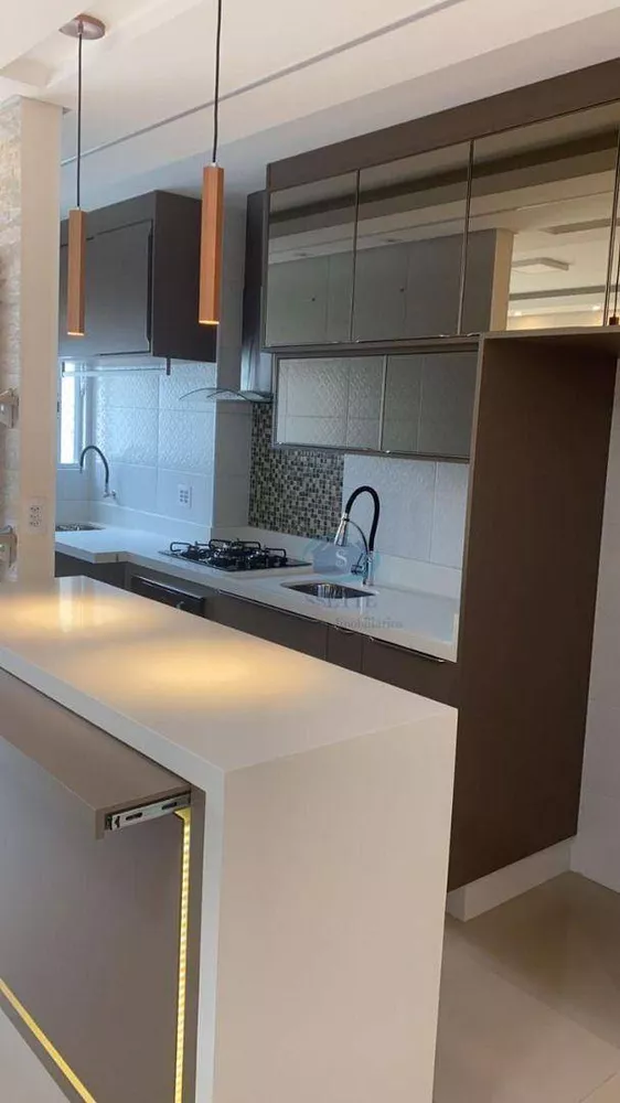 Apartamento à venda com 2 quartos, 63m² - Foto 2