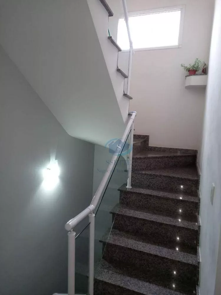 Sobrado à venda com 3 quartos, 174m² - Foto 2