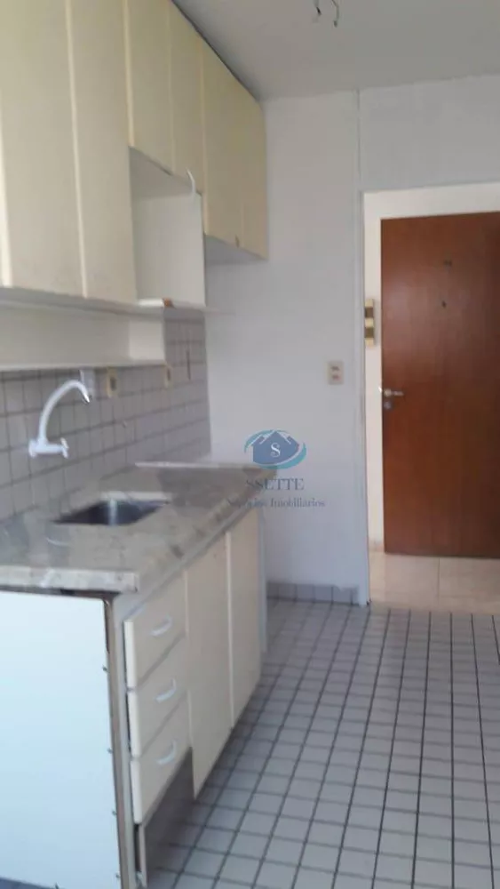 Apartamento à venda com 3 quartos, 62m² - Foto 2