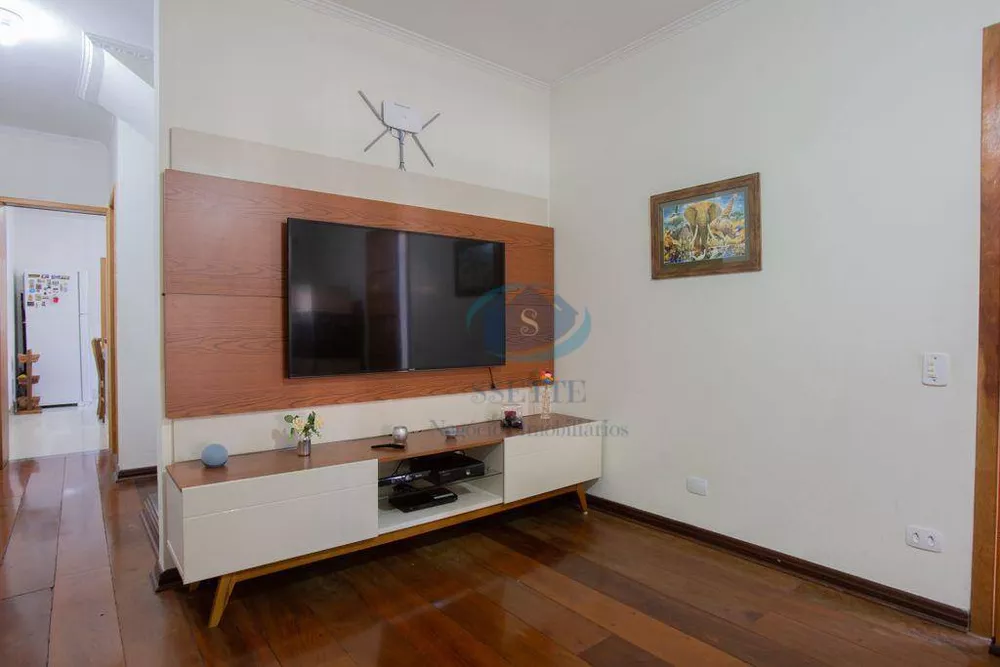 Casa à venda com 3 quartos, 160m² - Foto 1