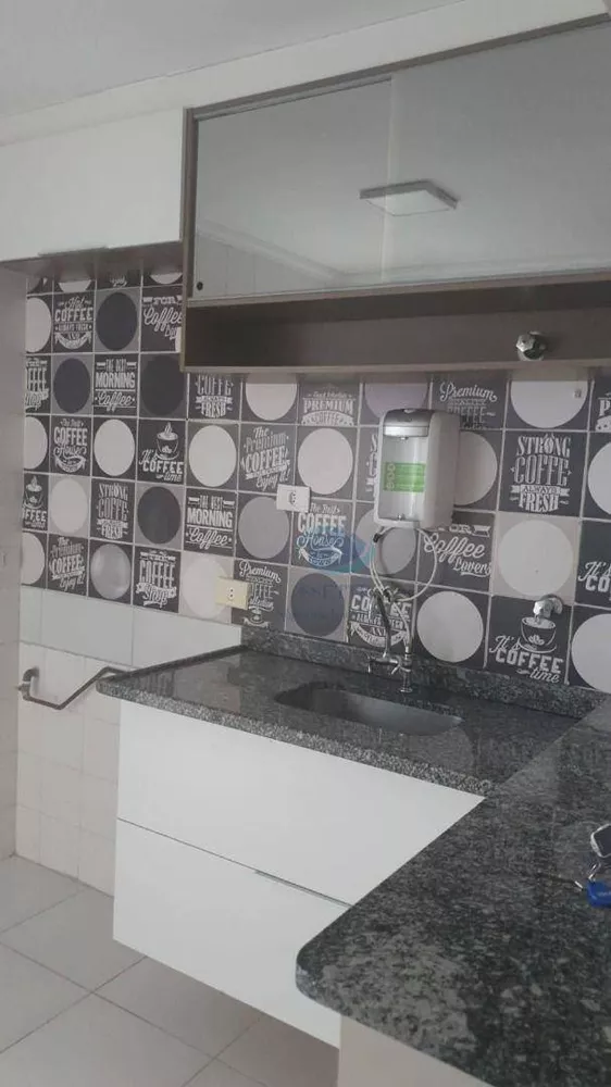 Apartamento à venda com 3 quartos, 70m² - Foto 2