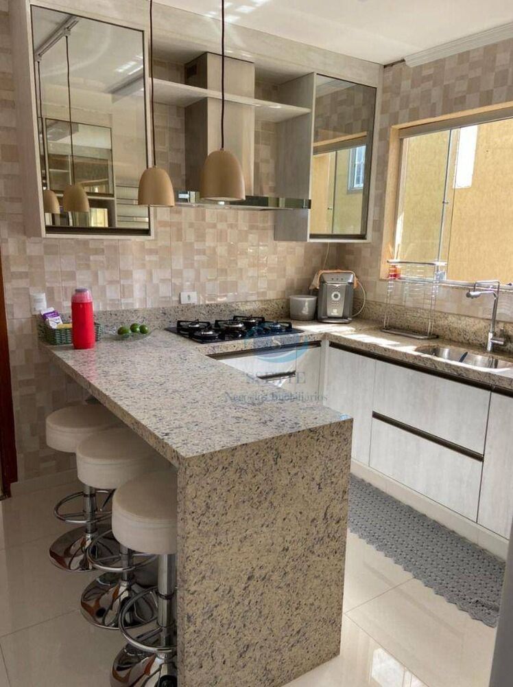 Casa, 4 quartos, 250 m² - Foto 1