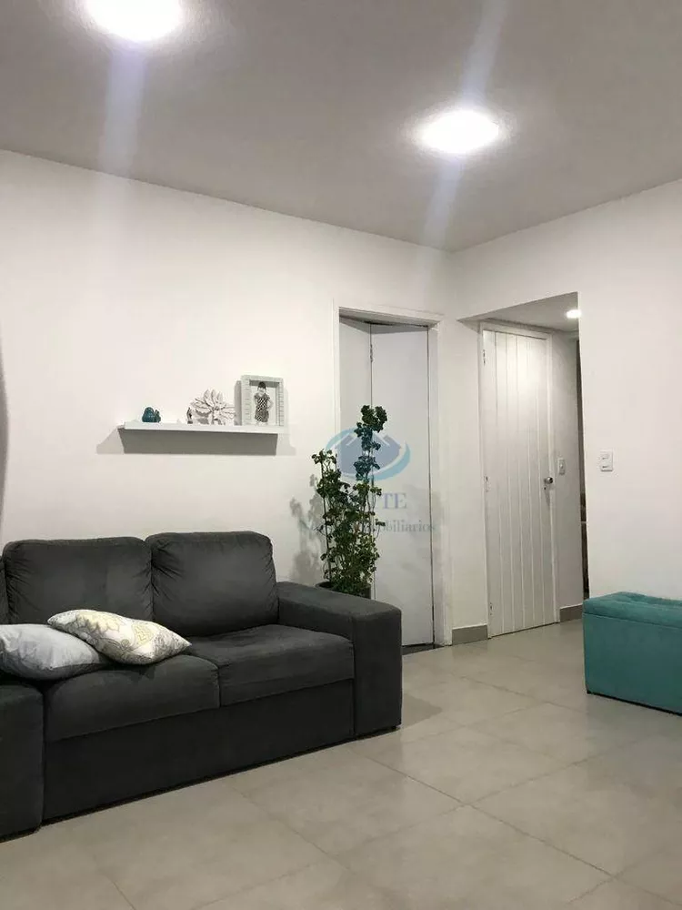 Sobrado à venda com 3 quartos, 128m² - Foto 4