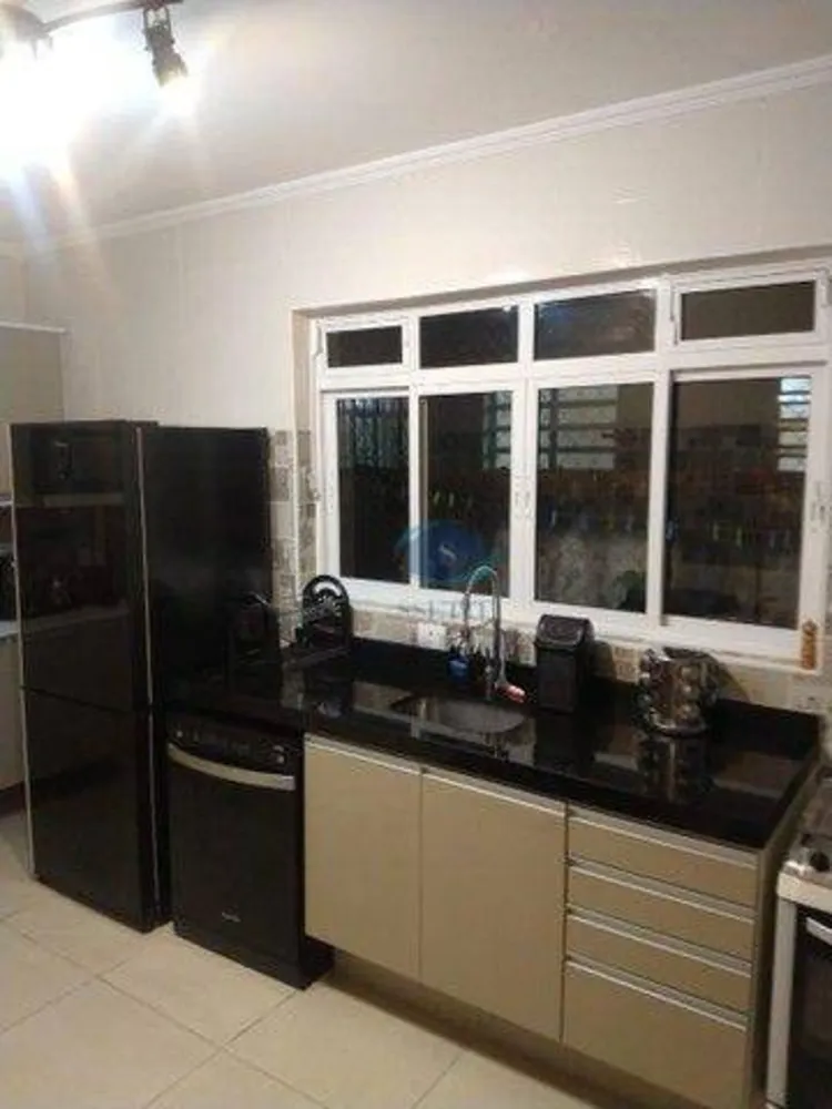 Sobrado, 3 quartos, 219 m² - Foto 8