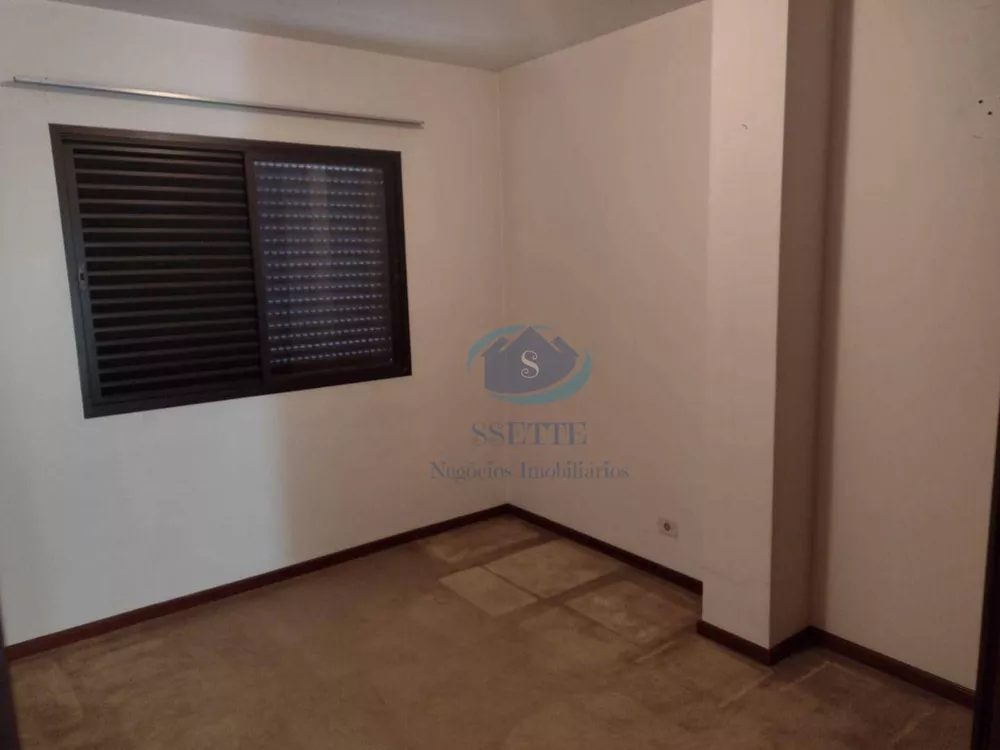 Sobrado à venda com 4 quartos, 307m² - Foto 1