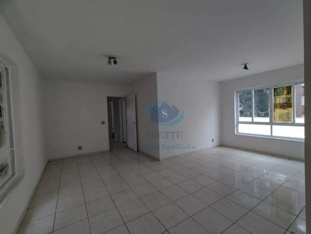 Apartamento para alugar com 3 quartos, 157m² - Foto 1