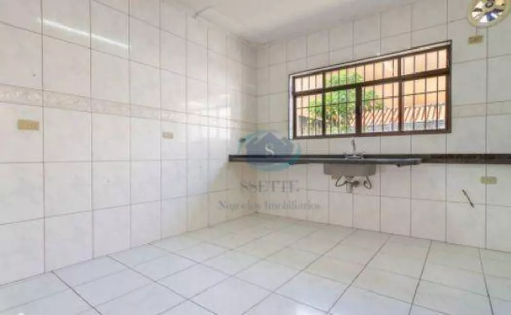 Casa à venda com 2 quartos, 120m² - Foto 4