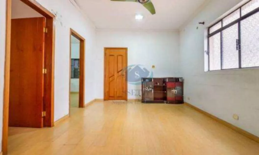 Casa à venda com 2 quartos, 120m² - Foto 1