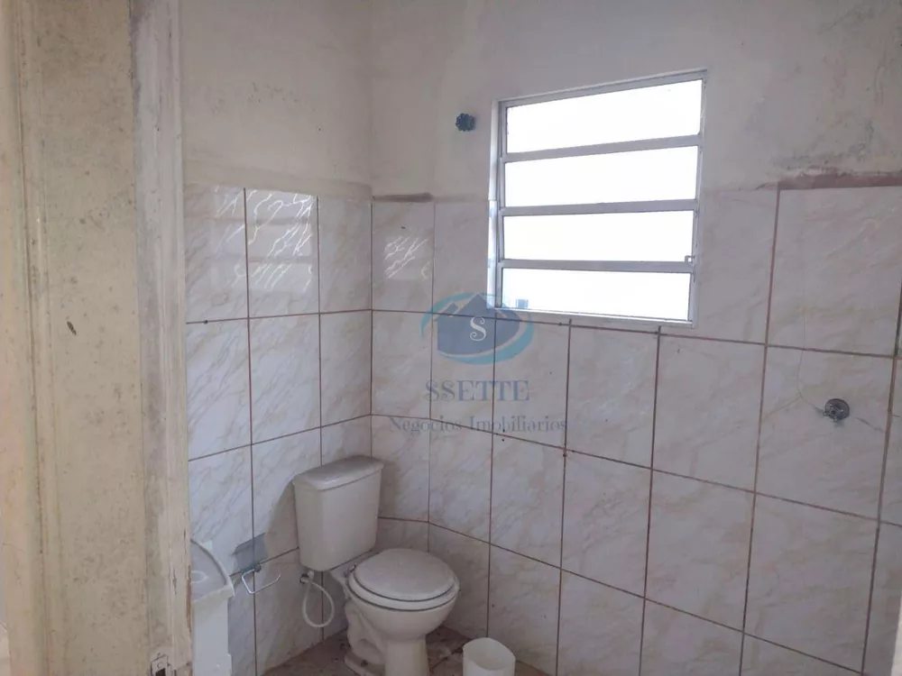 Casa à venda com 2 quartos, 80m² - Foto 1