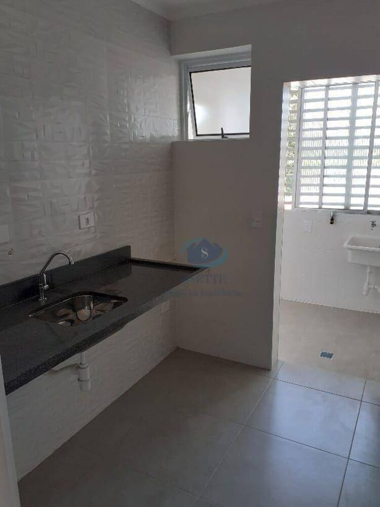 Apartamento à venda com 2 quartos, 70m² - Foto 3