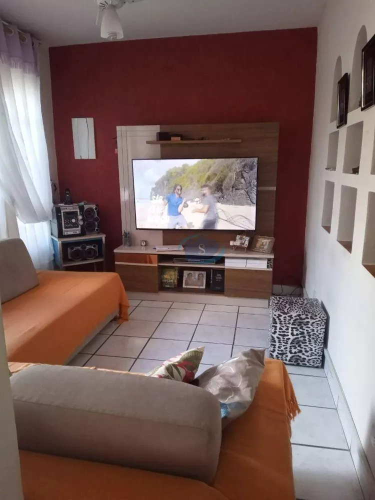 Sobrado à venda com 3 quartos, 134m² - Foto 1