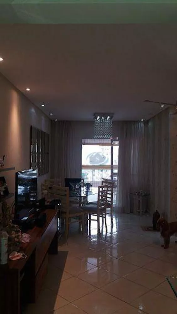 Apartamento à venda com 3 quartos, 136m² - Foto 1