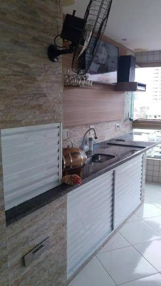 Apartamento à venda com 3 quartos, 136m² - Foto 3