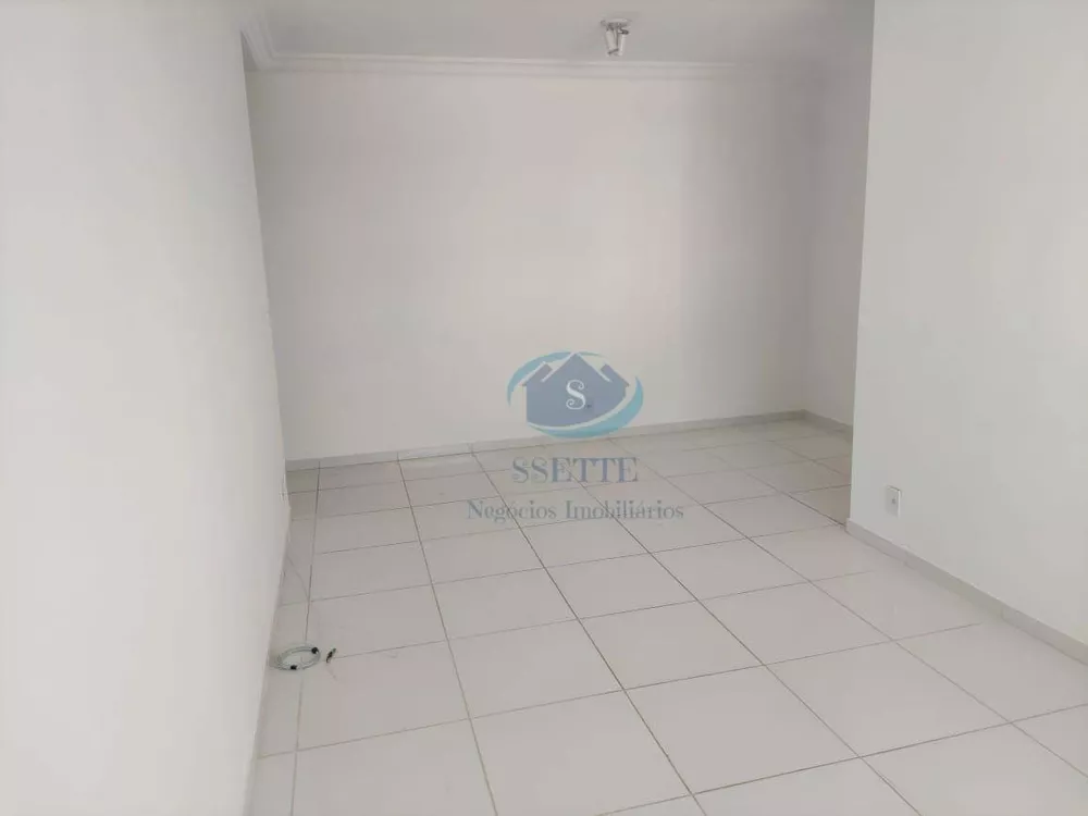 Apartamento à venda com 3 quartos, 72m² - Foto 4