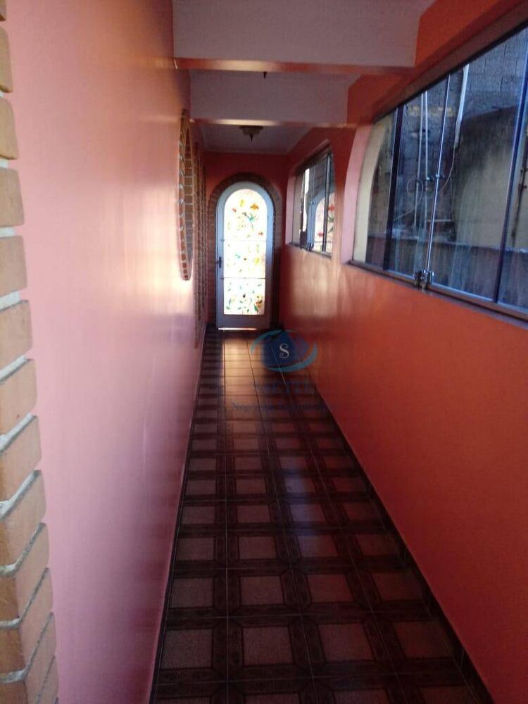 Sobrado, 3 quartos, 351 m² - Foto 2