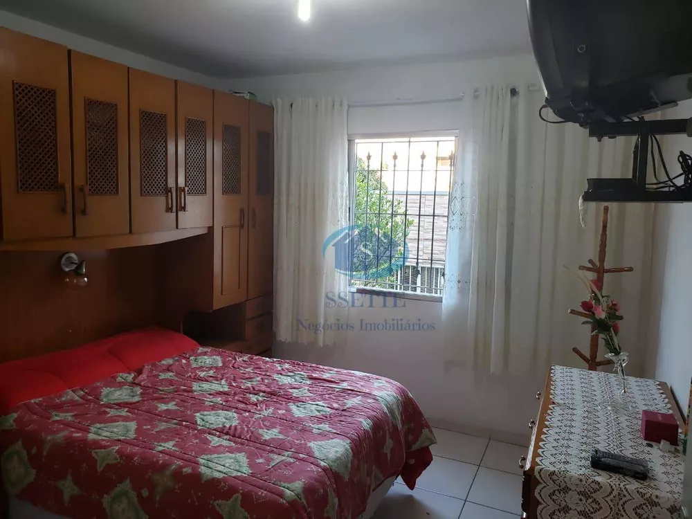 Casa à venda com 2 quartos, 113m² - Foto 2