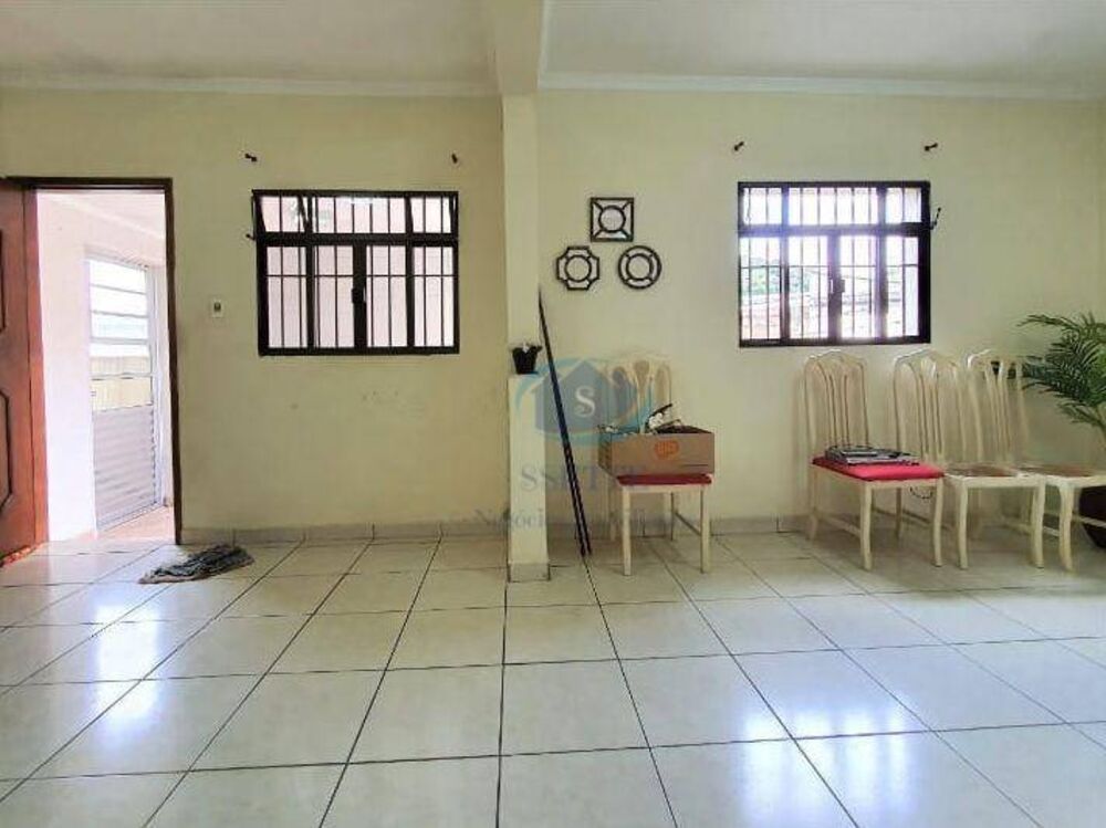 Casa à venda com 2 quartos, 150m² - Foto 3