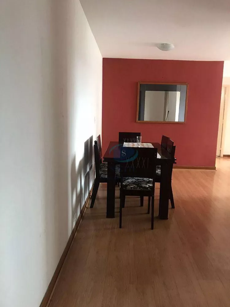 Apartamento à venda com 2 quartos, 68m² - Foto 3