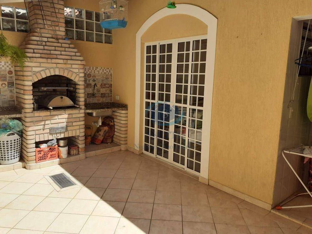 Sobrado, 3 quartos, 200 m² - Foto 2