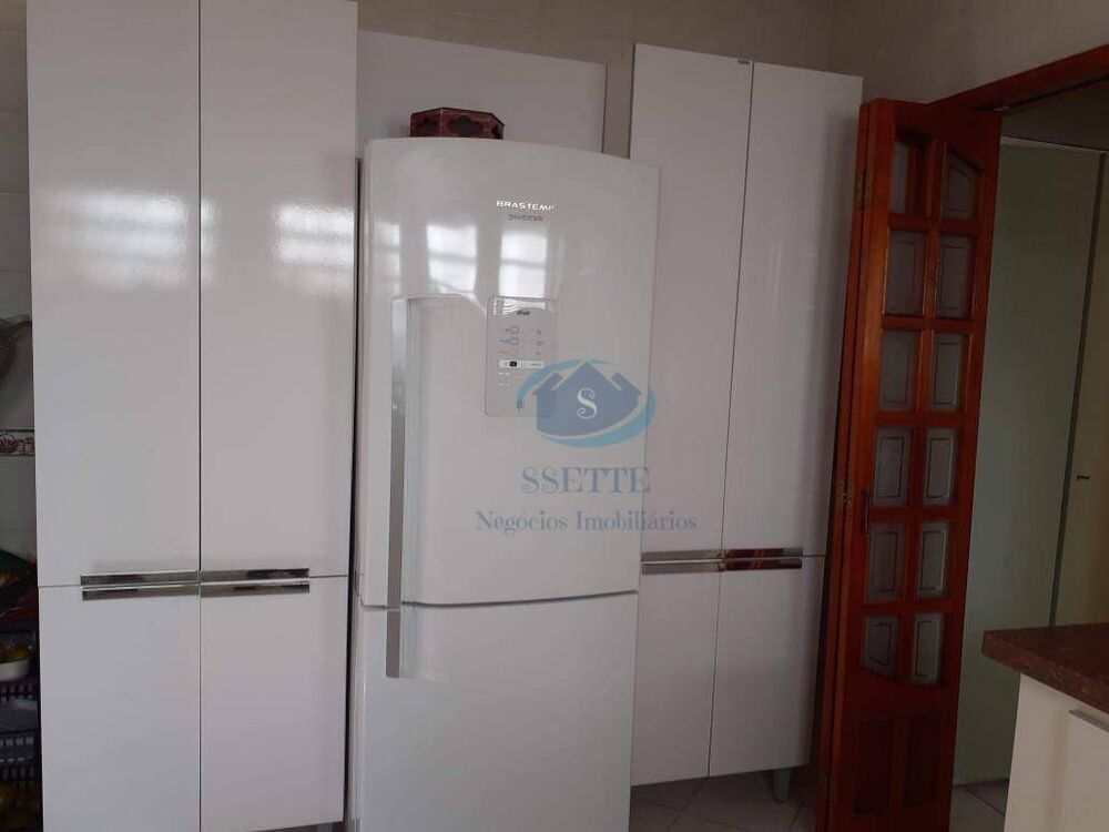 Sobrado, 3 quartos, 200 m² - Foto 1