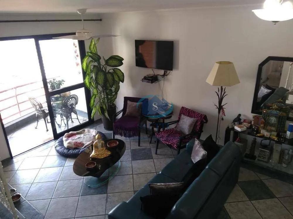 Apartamento, 3 quartos, 220 m² - Foto 1