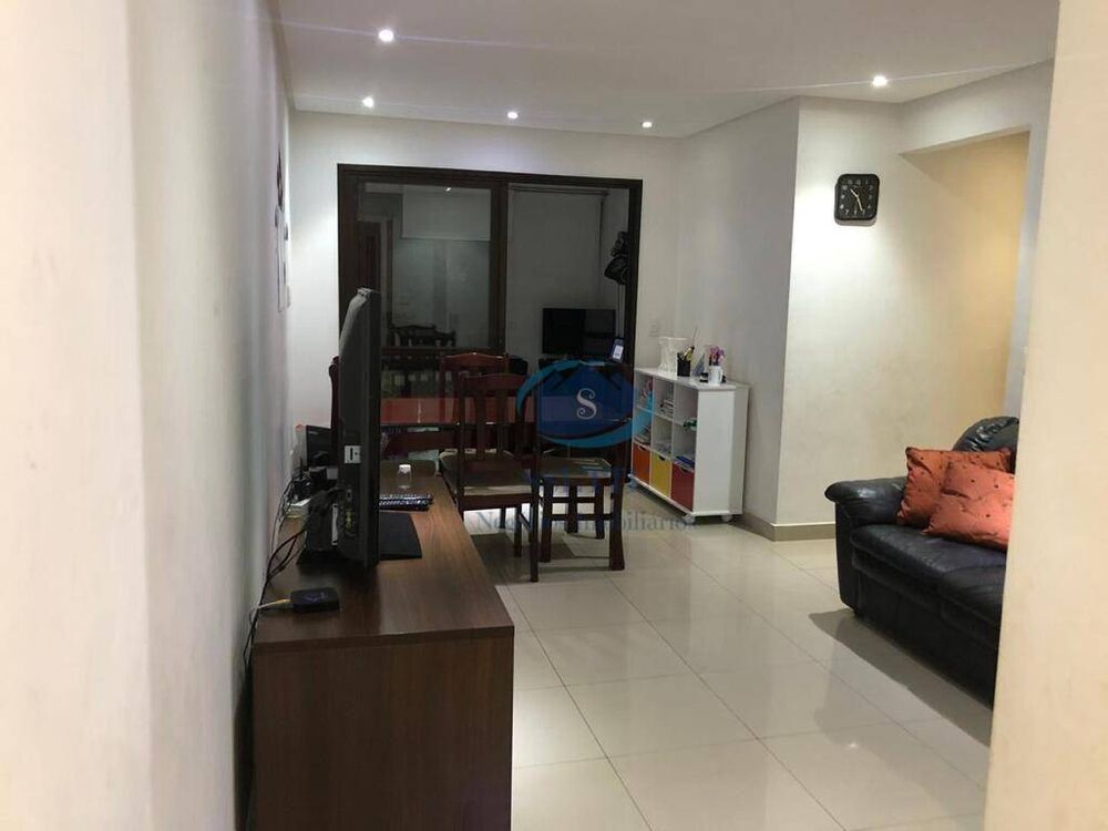 Apartamento à venda com 3 quartos, 80m² - Foto 2