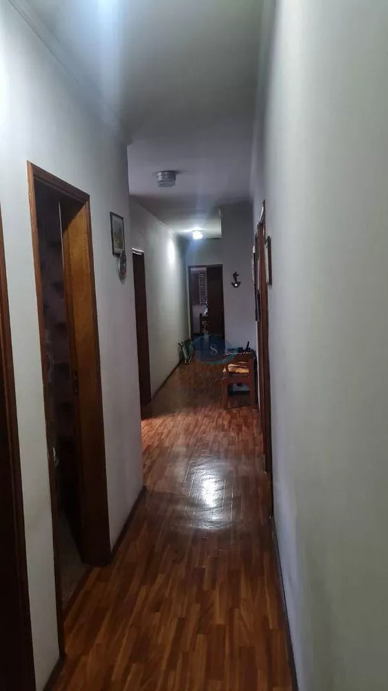 Casa para alugar com 4 quartos, 500m² - Foto 4