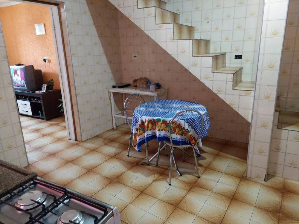 Casa, 4 quartos, 246 m² - Foto 3