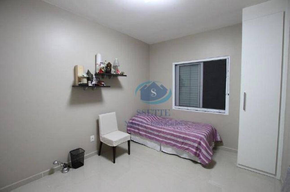 Sobrado à venda com 3 quartos, 202m² - Foto 1