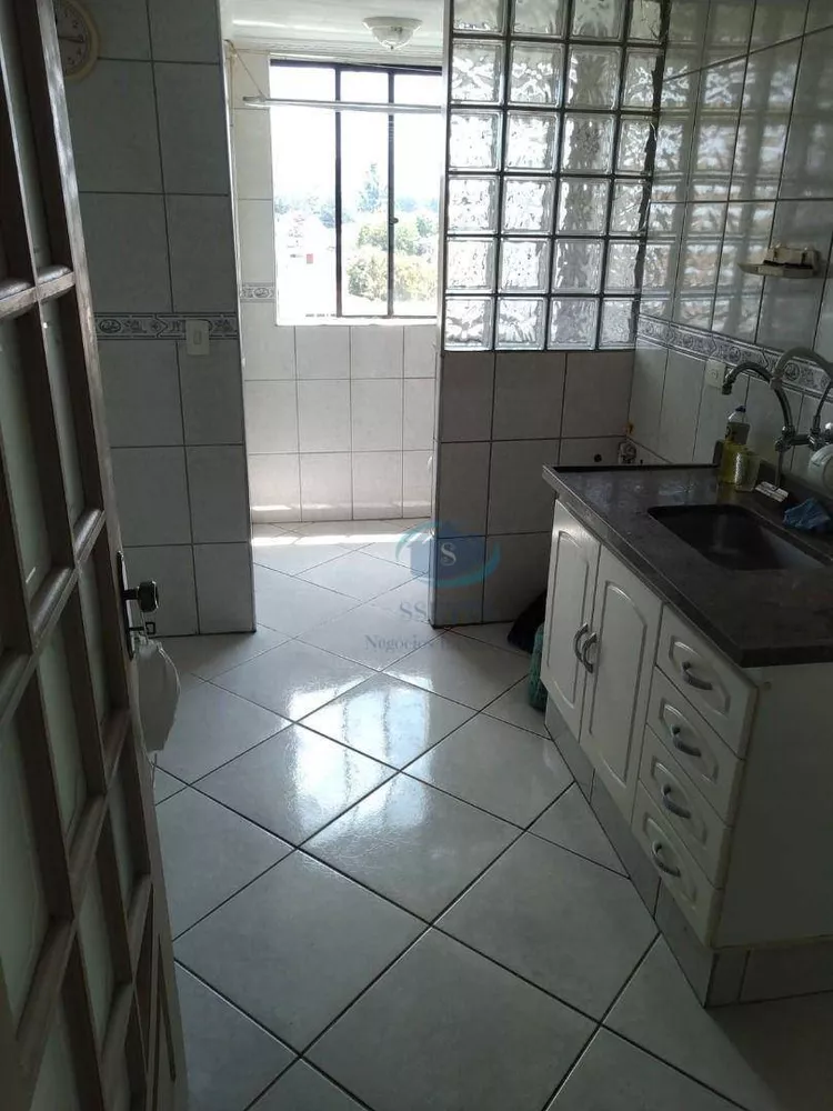 Apartamento à venda com 3 quartos, 65m² - Foto 2